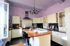 6 room, 170m2 Vineyard residence for sale in Magalas - 299 000 € * 6 room, 170m2 Vineyard residence for sale in Magalas - 299 000 € *