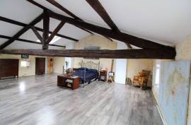 6 room, 170m2 Vineyard residence for sale in Magalas - 299 000 € * 6 room, 170m2 Vineyard residence for sale in Magalas - 299 000 € *