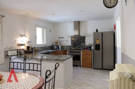 9 room, 270m2 Character property for sale in Magalas - 569 000 € * 9 room, 270m2 Character property for sale in Magalas - 569 000 € *