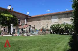 9 room, 270m2 Character property for sale in Magalas - 569 000 € * 9 room, 270m2 Character property for sale in Magalas - 569 000 € *