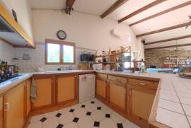 4 room, 157m2 Stone house for sale in Neffies - 350 000 € * 4 room, 157m2 Stone house for sale in Neffies - 350 000 € *