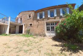 4 room, 157m2 Stone house for sale in Neffies - 350 000 € * 4 room, 157m2 Stone house for sale in Neffies - 350 000 € *