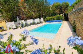 10 room, 332m2 Character property for sale in Roujan - 740 000 € * 10 room, 332m2 Character property for sale in Roujan - 740 000 € *
