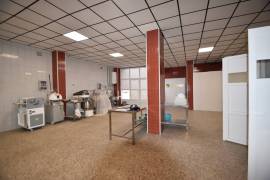 Boulangerie entièrement équipée avec véhicule à vendre – Almoradí, Espagne Boulangerie entièrement équipée avec véhicule à vendre – Almoradí, Espagne