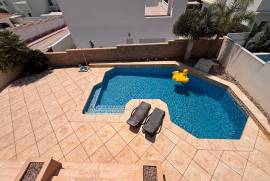 listing listing