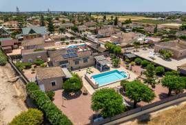 listing listing