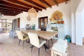 listing listing