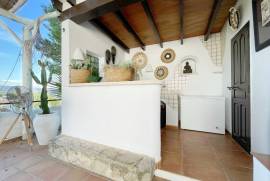 listing listing