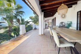 listing listing