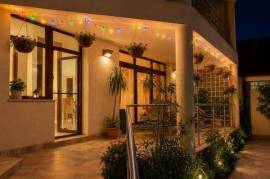 House / villa for sale 470 sqm in Agigea