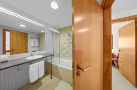 1 Bedroom Apartment with Garage in Luxury Condominium with Outdoor and Indoor Pool, Gym and Leisure Areas - Portimão