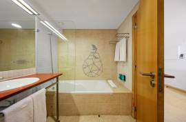 1 Bedroom Apartment with Garage in Luxury Condominium with Outdoor and Indoor Pool, Gym and Leisure Areas - Portimão