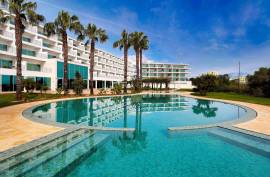 1 Bedroom Apartment with Garage in Luxury Condominium with Outdoor and Indoor Pool, Gym and Leisure Areas - Portimão