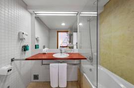 1 Bedroom Apartment with Garage in Luxury Condominium with Outdoor and Indoor Pool, Gym and Leisure Areas - Portimão