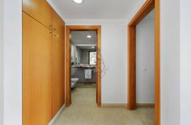 1 Bedroom Apartment with Garage in Luxury Condominium with Outdoor and Indoor Pool, Gym and Leisure Areas - Portimão