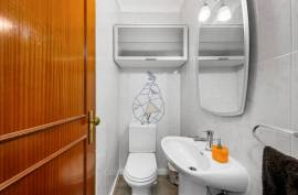 Furnished 3 bedroom duplex apartment, 3 bathroom, terrace, sea view in Armação de Pêra . Furnished 3 bedroom duplex apartment, 3 bathroom, terrace, sea view in Armação de Pêra .