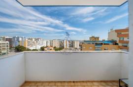 Very Bright 3 Bedroom with Large Rooms and Excellent Accessibility in Portimão Very Bright 3 Bedroom with Large Rooms and Excellent Accessibility in Portimão