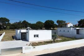 Moradia T3 com piscina junto ao centro das Caldas da Rainha Moradia T3 com piscina junto ao centro das Caldas da Rainha