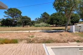 Moradia T3 com piscina junto ao centro das Caldas da Rainha Moradia T3 com piscina junto ao centro das Caldas da Rainha