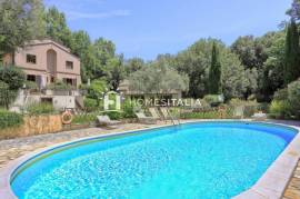 Corner Villa with Garden and Communal Pool