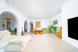 listing listing