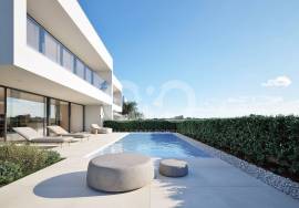 Contemporary semi-detached villa with sea views and in a spectacular position