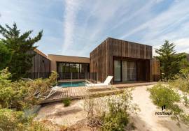 1+2-bedroom villa with private garden and pool at Pestana Tróia Eco Resort & Residences