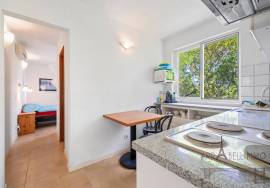 Villa surrounded by nature, with energy autonomy and high rental potential. Villa surrounded by nature, with energy autonomy and high rental potential.