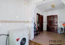 2 bedroom villa with large plot of land in Vendas Novas