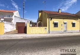 2 bedroom villa with large plot of land in Vendas Novas