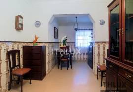 2 bedroom villa with large plot of land in Vendas Novas