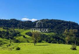 Elite Farm with 3,339,600m², Private Lake and Machine Shed | Slap