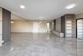 Luxury Penthouse with 320m², Private Pool and Sea View | San Marino Building, Guilhermina