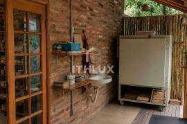 Exclusive Property of 1,000m² with Architecture by Teresa Borsoi | Heart of Demétria, Botucatu