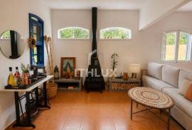 Charming Villa with Fireplace, Pool and 2,380m² of Land | Alvorada Condominium, Demétria