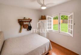 Charming Villa with Fireplace, Pool and 2,380m² of Land | Alvorada Condominium, Demétria