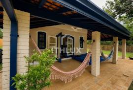 Charming Villa with Fireplace, Pool and 2,380m² of Land | Alvorada Condominium, Demétria