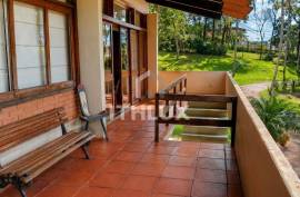 Elite Urban Property with 4,472m², 4 Bedroom Villa and Pool | Downtown Botucatu Elite Urban Property with 4,472m², 4 Bedroom Villa and Pool | Downtown Botucatu
