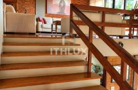 Elite Urban Property with 4,472m², 4 Bedroom Villa and Pool | Downtown Botucatu Elite Urban Property with 4,472m², 4 Bedroom Villa and Pool | Downtown Botucatu