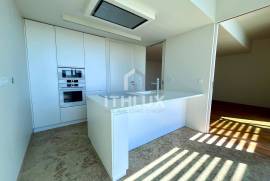 Amoreiras Garden T2 river view