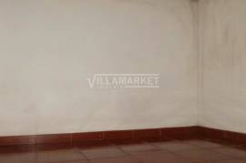 3 + 1 bedroom bank villa consisting of 2 floors with 280 m2 and patio with 441 m2 located in the center of Alvito 3 + 1 bedroom bank villa consisting of 2 floors with 280 m2 and patio with 441 m2 located in the center of Alvito