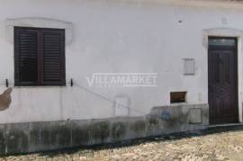 3 + 1 bedroom bank villa consisting of 2 floors with 280 m2 and patio with 441 m2 located in the center of Alvito 3 + 1 bedroom bank villa consisting of 2 floors with 280 m2 and patio with 441 m2 located in the center of Alvito