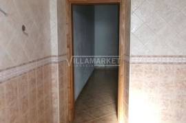 3 + 1 bedroom bank villa consisting of 2 floors with 280 m2 and patio with 441 m2 located in the center of Alvito 3 + 1 bedroom bank villa consisting of 2 floors with 280 m2 and patio with 441 m2 located in the center of Alvito