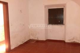 3 + 1 bedroom bank villa consisting of 2 floors with 280 m2 and patio with 441 m2 located in the center of Alvito 3 + 1 bedroom bank villa consisting of 2 floors with 280 m2 and patio with 441 m2 located in the center of Alvito