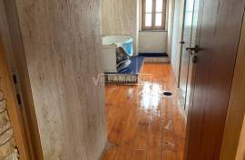 6 bedroom bank villa consisting of 3 floors and an uncovered patio with 331m2 located in the center of Évora