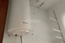 6 bedroom bank villa consisting of 3 floors and an uncovered patio with 331m2 located in the center of Évora