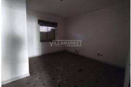 1 bedroom bank apartment on the ground floor of a small building located in Baixa da Banheira, municipality of Moita