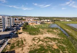 Set of 10 plots of land totaling an area of 5416 m2 for the construction of detached houses located in a new urbanization in Lagoa Set of 10 plots of land totaling an area of 5416 m2 for the construction of detached houses located in a new urbanization in Lagoa