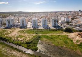 Set of 10 plots of land totaling an area of 5416 m2 for the construction of detached houses located in a new urbanization in Lagoa Set of 10 plots of land totaling an area of 5416 m2 for the construction of detached houses located in a new urbanization in Lagoa