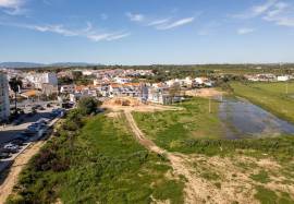 Set of 10 plots of land totaling an area of 5416 m2 for the construction of detached houses located in a new urbanization in Lagoa Set of 10 plots of land totaling an area of 5416 m2 for the construction of detached houses located in a new urbanization in Lagoa